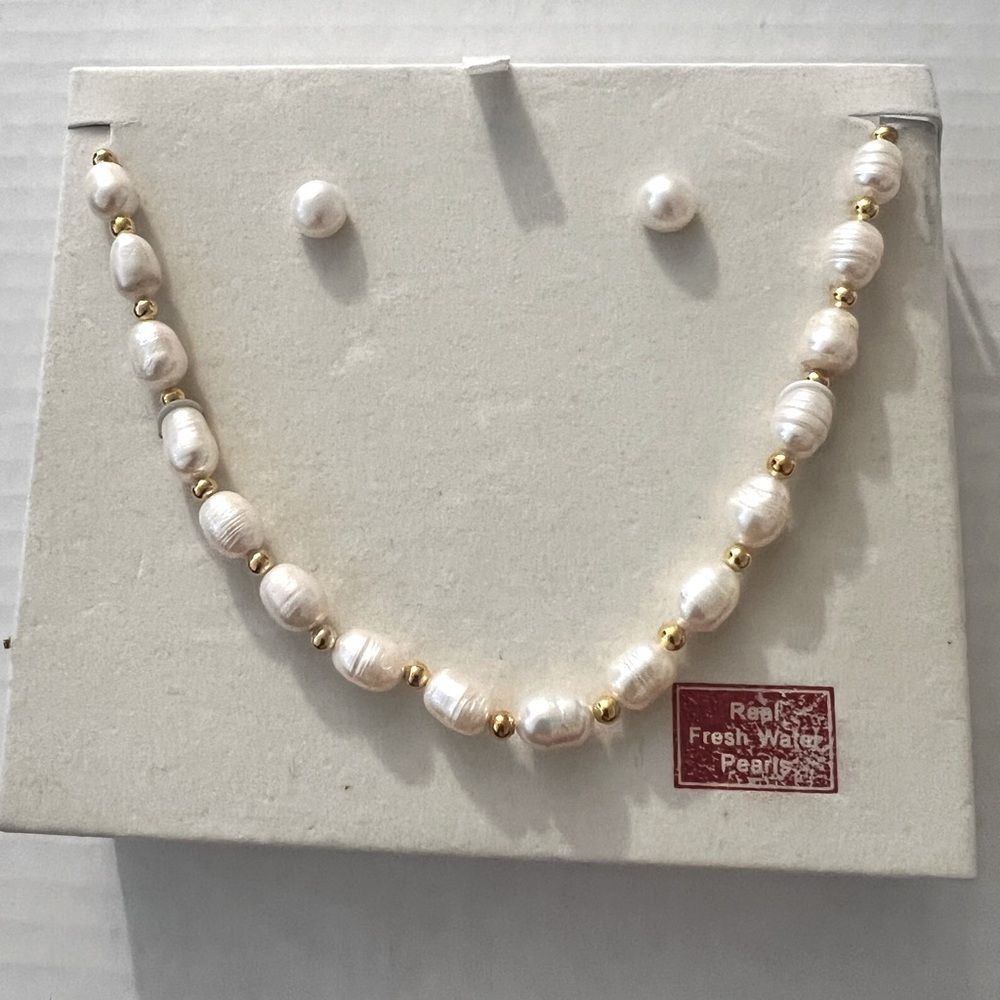 Fresh Water Pearl Necklace and Earring Set - White and Gold